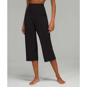 Lululemon Pants 2 Black High Rise Wide Leg Cropped Capri Athletic